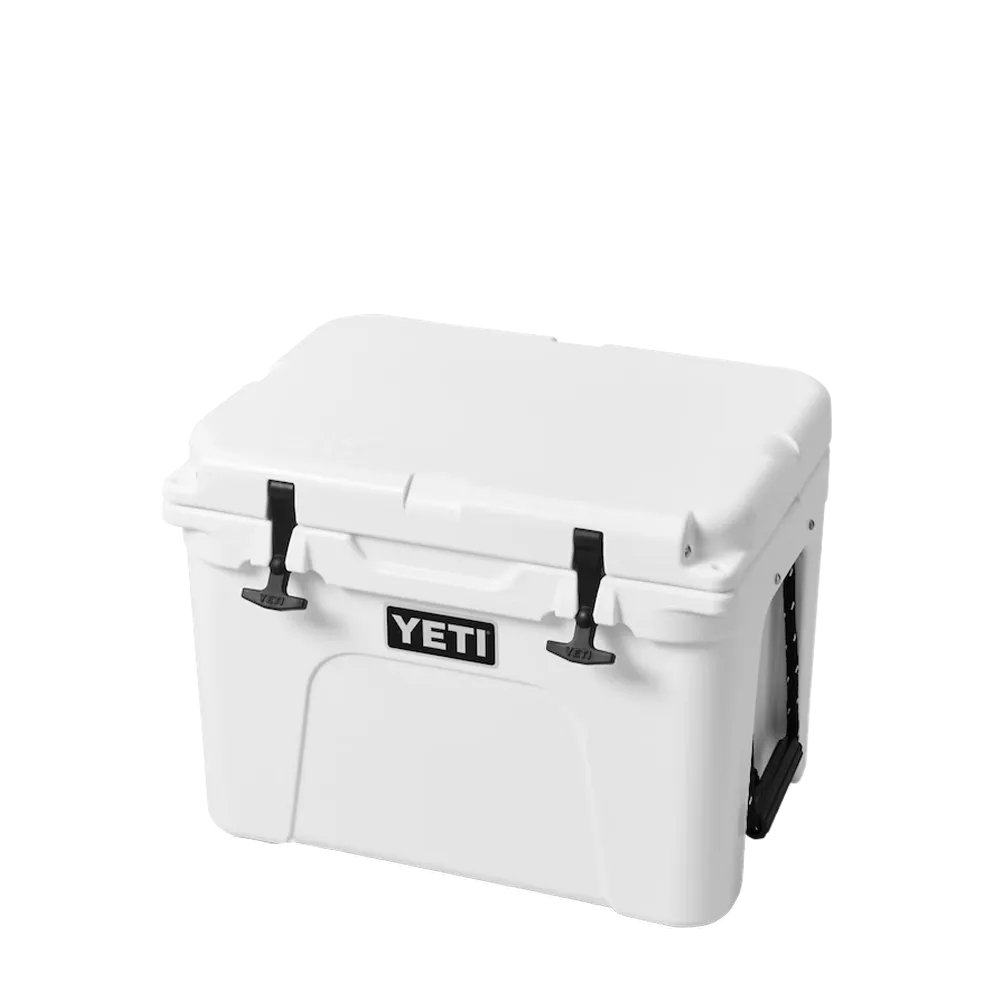 YETI Tundra 35 qt Cooler